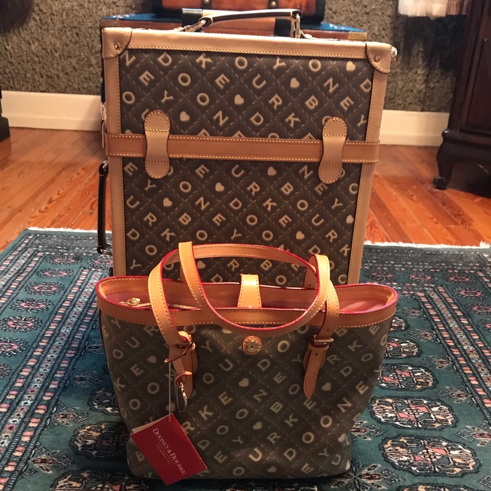 DOONEY AND BOURKE CROSSWORD COLLECTION LUGGAGE SET - Picture 1 of 8